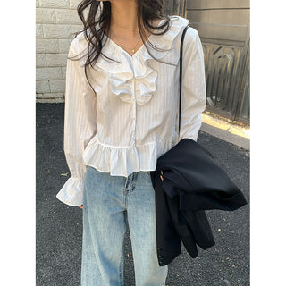 V-neck puff shirt