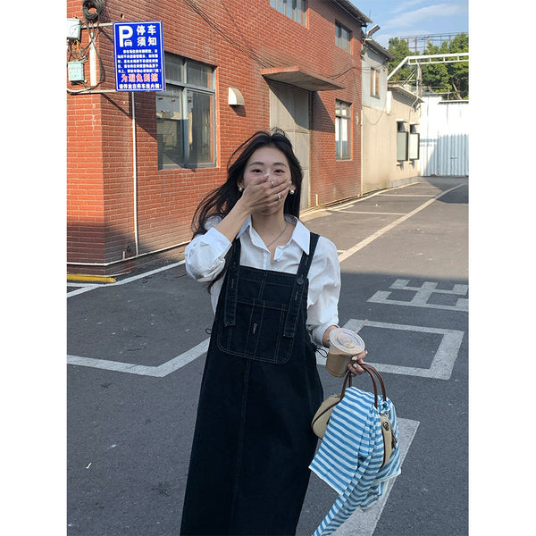 Denim suspender skirt