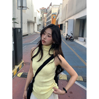 Turtleneck knit vest
