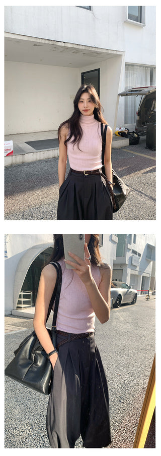 Turtleneck knit vest
