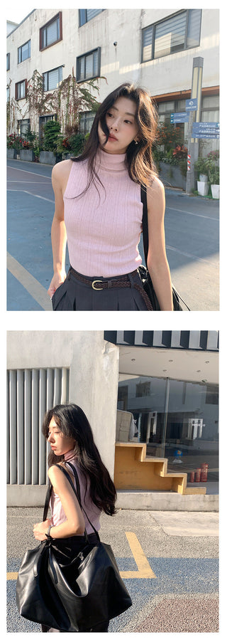 Turtleneck knit vest