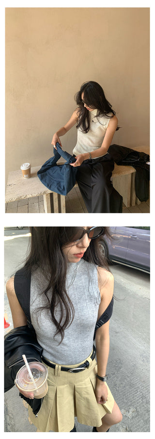 Turtleneck knit vest