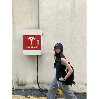 Turtleneck knit vest