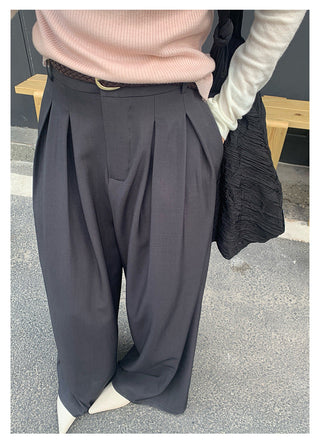 Pleated suit pants