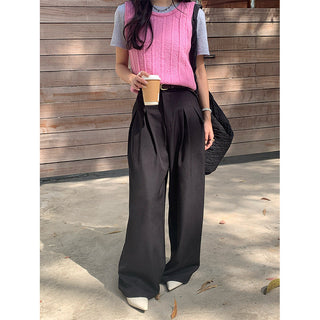 Pleated suit pants