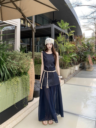 Sleeveless U-Collar Dress with Mesh Skirt