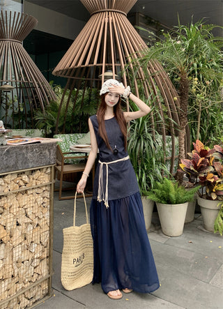 Sleeveless U-Collar Dress with Mesh Skirt