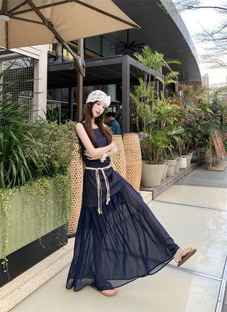 Sleeveless U-Collar Dress with Mesh Skirt