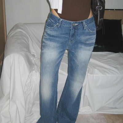 Shabby Vintage Carl Wash Low-Rise Semi-Bootcut Denim Jeans