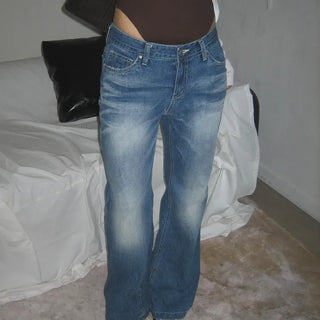 Shabby Vintage Carl Wash Low-Rise Semi-Bootcut Denim Jeans