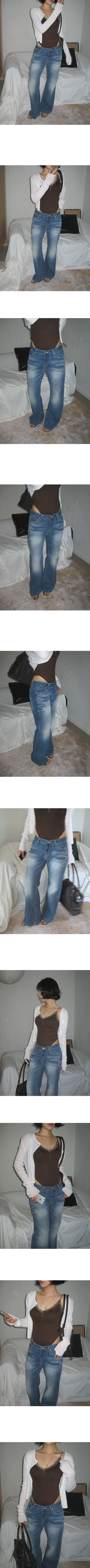 Shabby Vintage Carl Wash Low-Rise Semi-Bootcut Denim Jeans