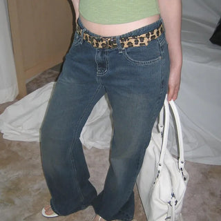 A Low-Rise Stitch Vintage Washed Semi-Bootcut Denim Jeans