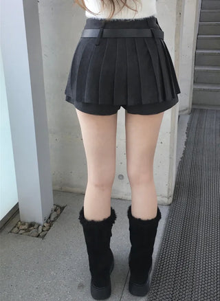 Wool pleated reverse skirt