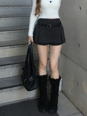 Wool pleated reverse skirt