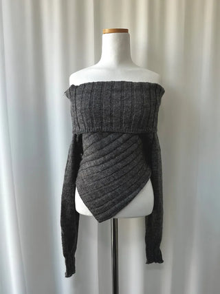 Want Off-Shoulder Knit Tee