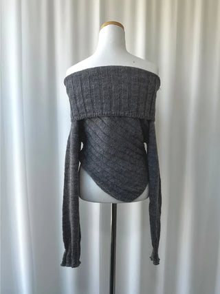 Want Off-Shoulder Knit Tee