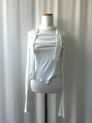 Blanc muffler off-shoulder tee