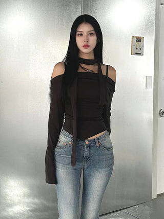 Blanc muffler off-shoulder tee