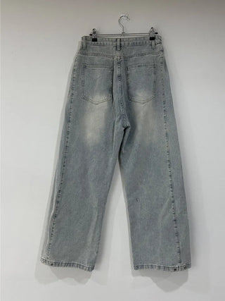 Side pin tuck washed denim pants