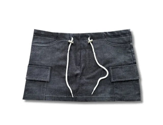 Low string denim skirt