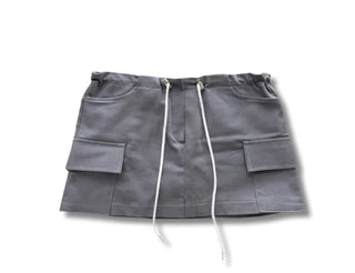 Low string denim skirt