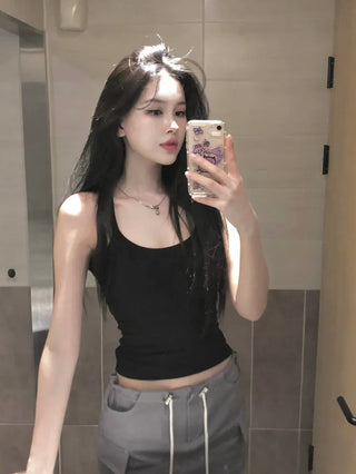 Low string denim skirt