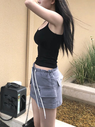 Low string denim skirt