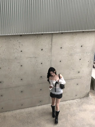 Ribbon lace off-the-shoulder tee