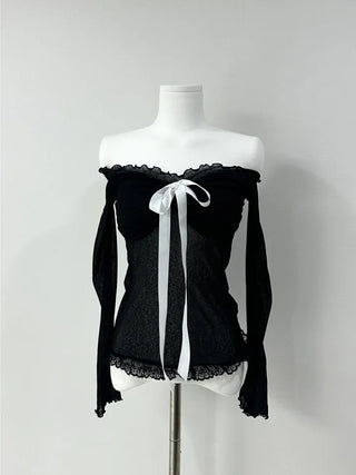 Ribbon lace off-the-shoulder tee