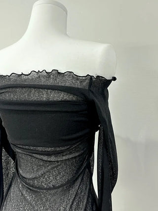 Ribbon lace off-the-shoulder tee