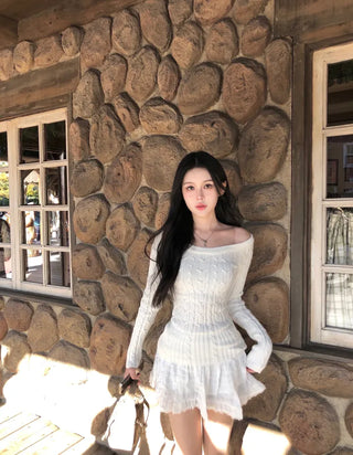 Twisted knit off-the-shoulder tee