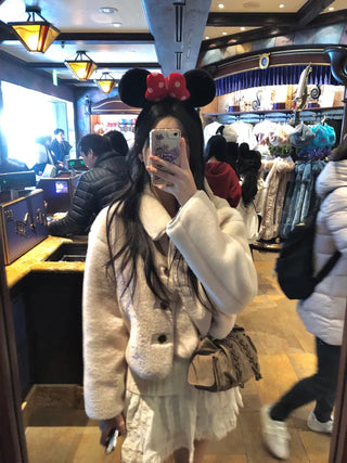 Collar button fur crop jacket