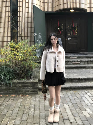 Collar button fur crop jacket