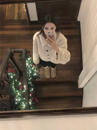 Collar button fur crop jacket