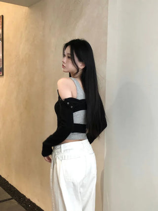 Snap Back Point Off-Crop Tee