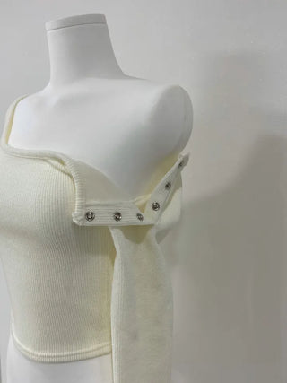 Snap Back Point Off-Crop Tee