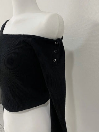 Snap Back Point Off-Crop Tee