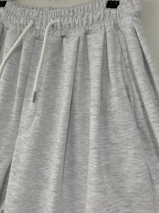 Patch pintuck training pants