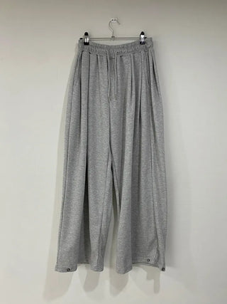 Patch pintuck training pants