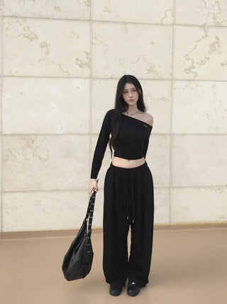 Patch pintuck training pants