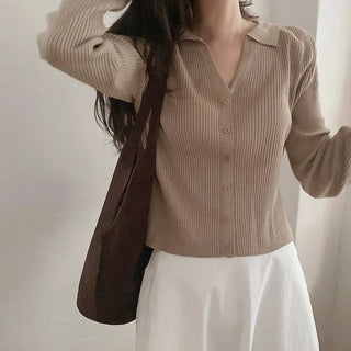 Cardigan-style ribbed collar knit