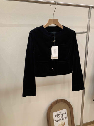 Velvet buckle coat