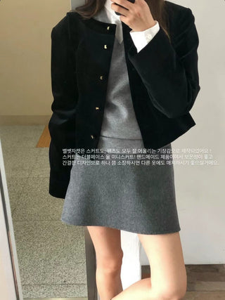 Velvet buckle coat