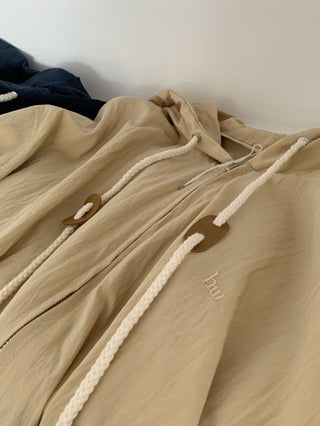 Hood drawstring coat