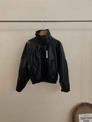 Short lapel leather coat