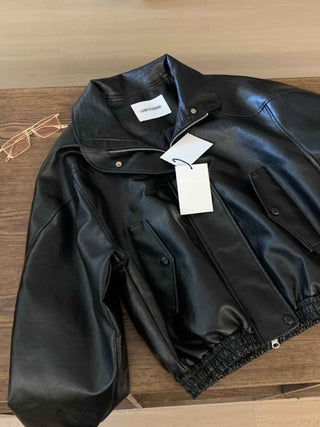 Short lapel leather coat