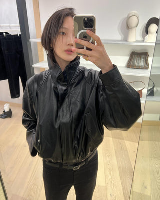 Short lapel leather coat