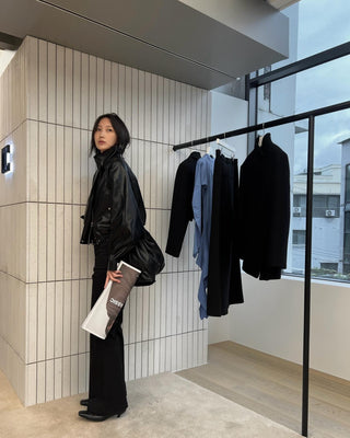 Short lapel leather coat