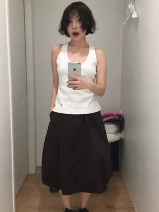 U-neck sleeveless top