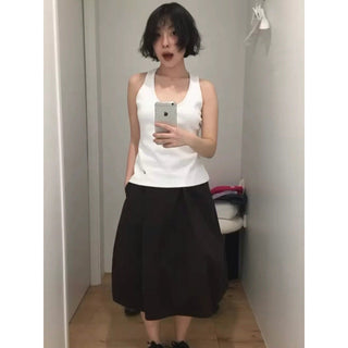 U-neck sleeveless top